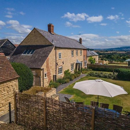 Beautiful Cotswold Farmhouse With Hot Tub Manchester Kültér fotó