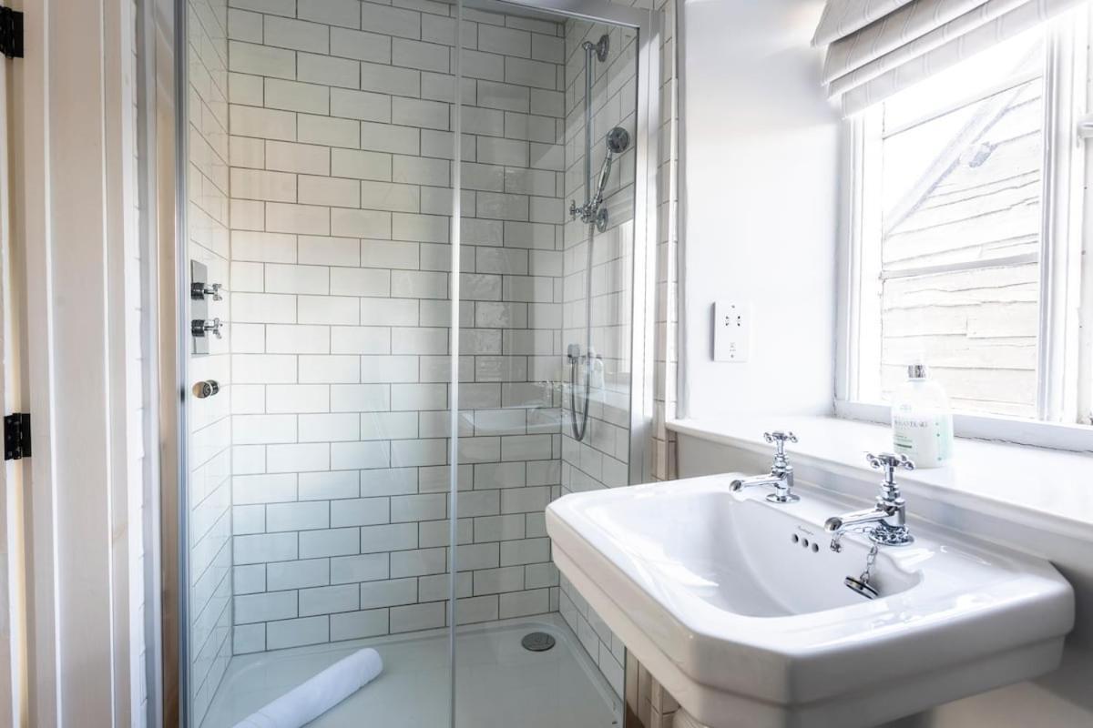 Beautiful Cotswold Farmhouse With Hot Tub Manchester Kültér fotó