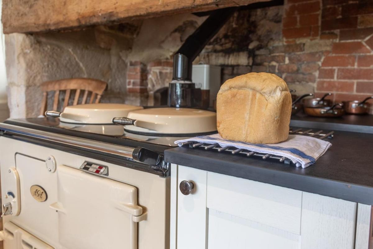 Beautiful Cotswold Farmhouse With Hot Tub Manchester Kültér fotó