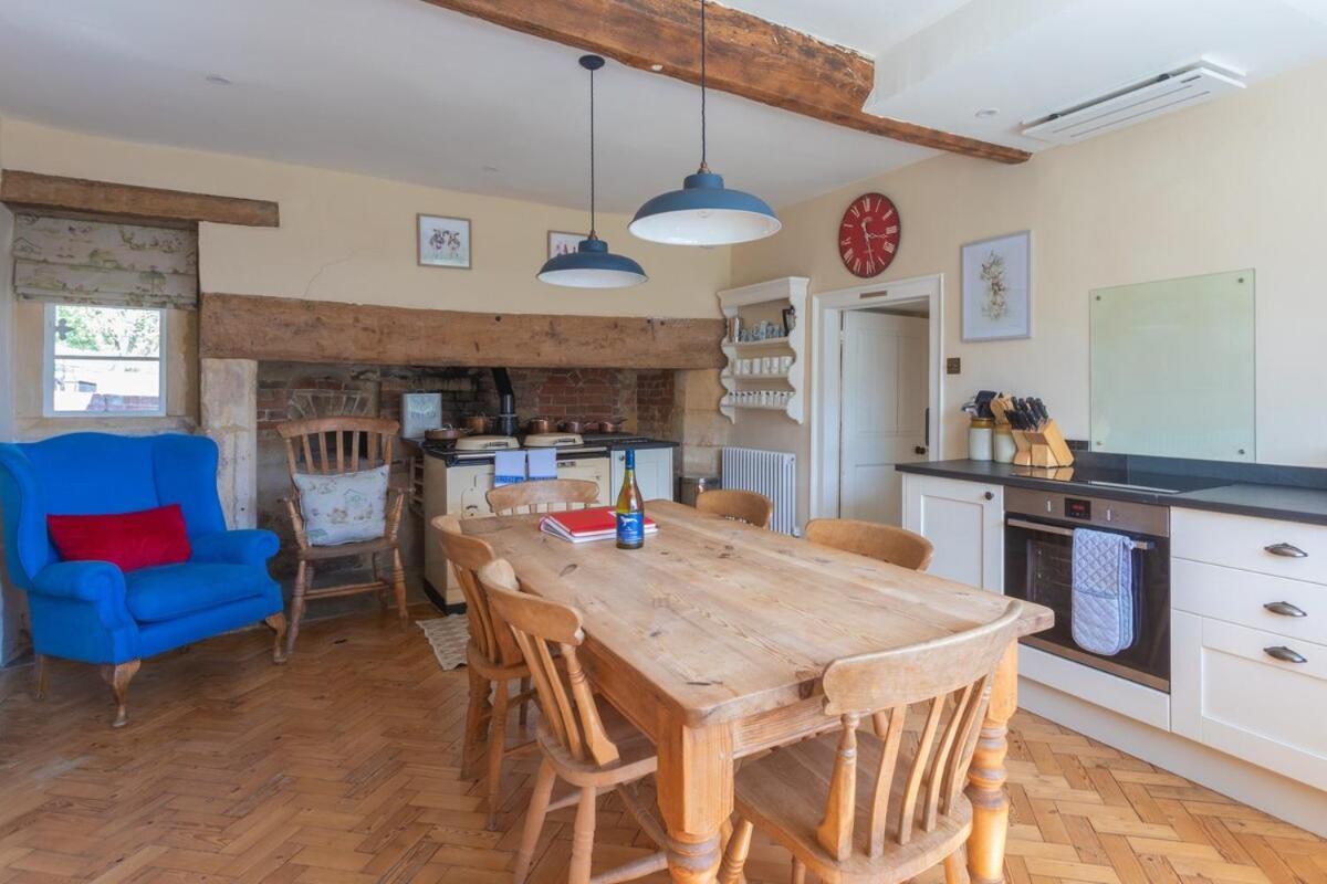 Beautiful Cotswold Farmhouse With Hot Tub Manchester Kültér fotó