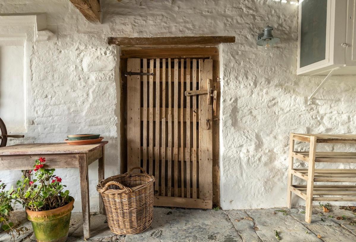 Beautiful Cotswold Farmhouse With Hot Tub Manchester Kültér fotó