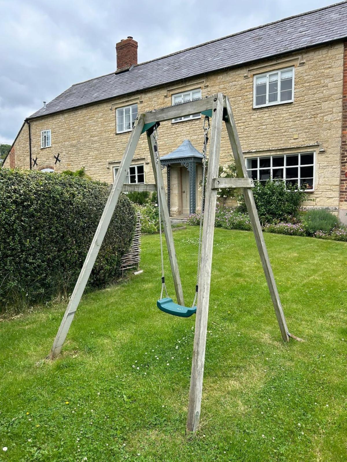 Beautiful Cotswold Farmhouse With Hot Tub Manchester Kültér fotó